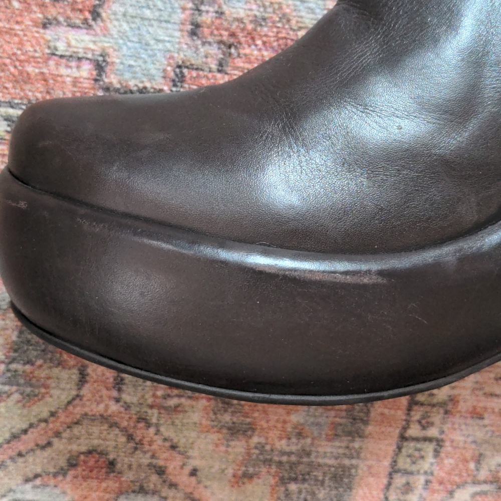 EVERLANE The Puffa Boot - Picture 13 of 16